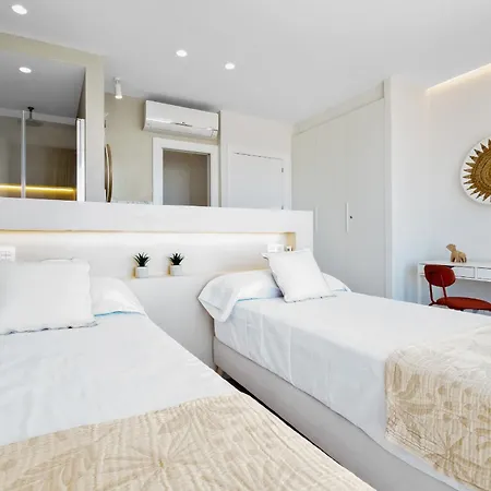 Santa Clara Modern & Exclusive Seafront Apartment