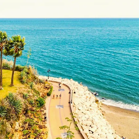 Santa Clara Modern & Exclusive Seafront Apartment *